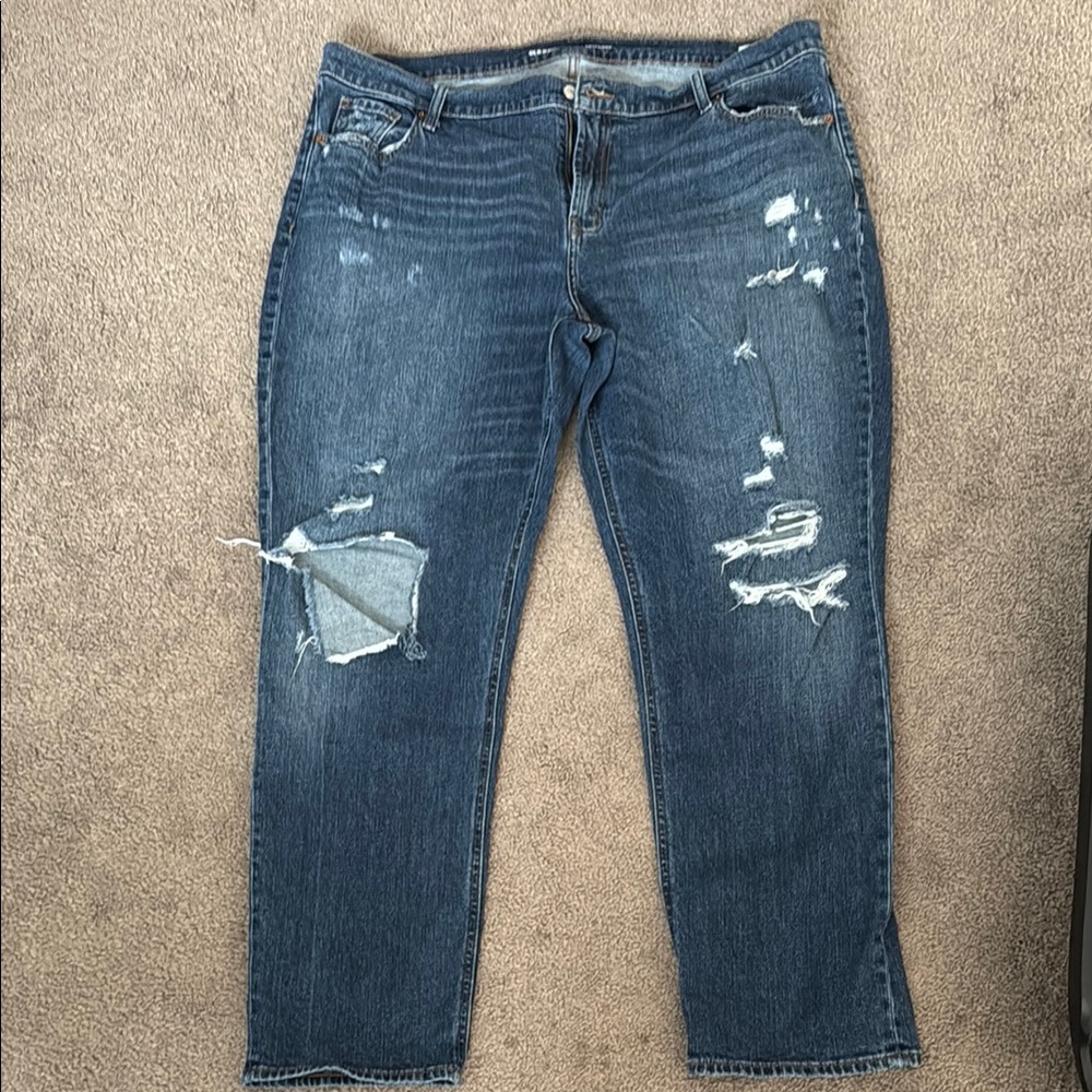 Old Navy Women's Mid Rise Boyfriend Heavy Distressed Jeans - 18